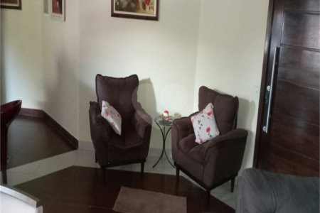 Chácara à venda com 3 quartos, sendo 2 suítes,  em Monterrey, Louveira, SP