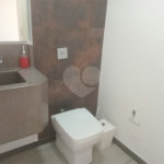 Casa à venda com 4 quartos, sendo 3 suítes, no condomínio Arco Iris, Atibaia - SP