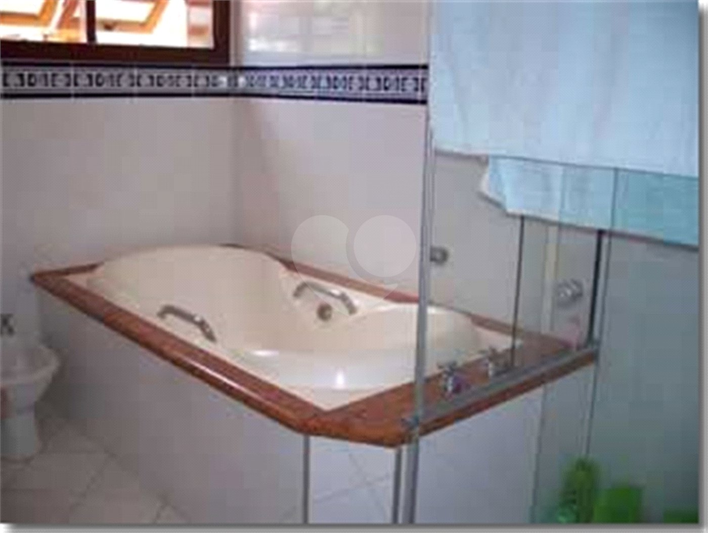 Casa à venda com 3 suítes no condomínio Village Visconde de Itamaracá, Valinhos - SP