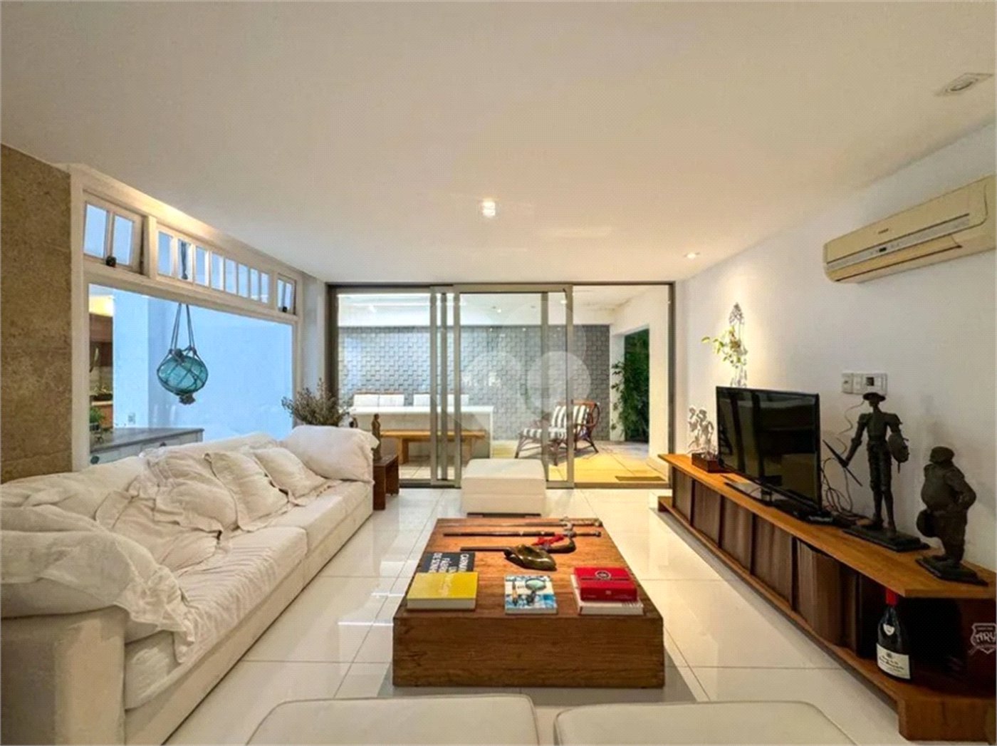 Casa à venda com 5 suítes no condomínio Malibu, Rio de Janeiro - RJ