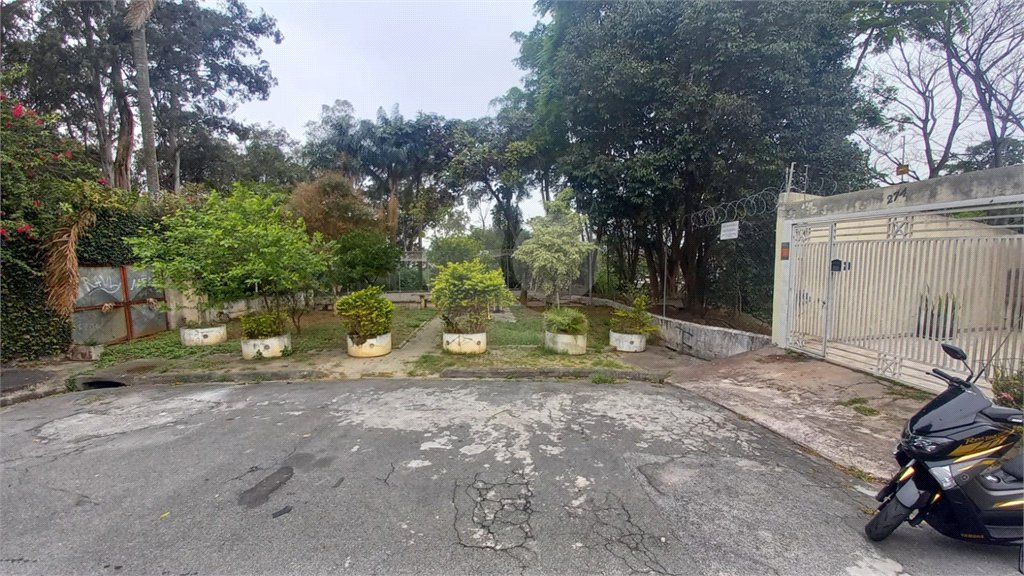 Sobrado à venda com 3 quartos, sendo 2 suítes, em Vila Adalgisa, São Paulo, SP