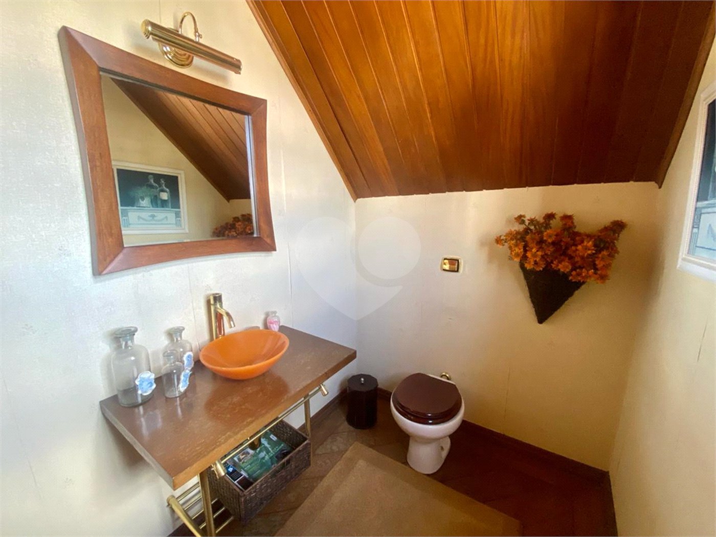 Casa à venda com 4 quartos, sendo 3 suítes, em Jardim Maia, Guarulhos, SP