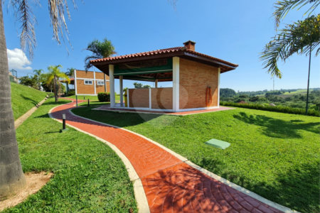 Terreno à venda no condomínio Village Saint Charbel, Araçoiaba da Serra - SP