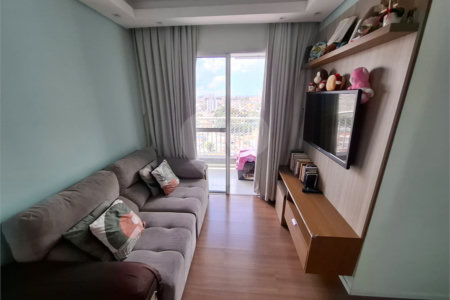 Apartamento à venda com 2 quartos em Vila Carmosina, São Paulo, SP