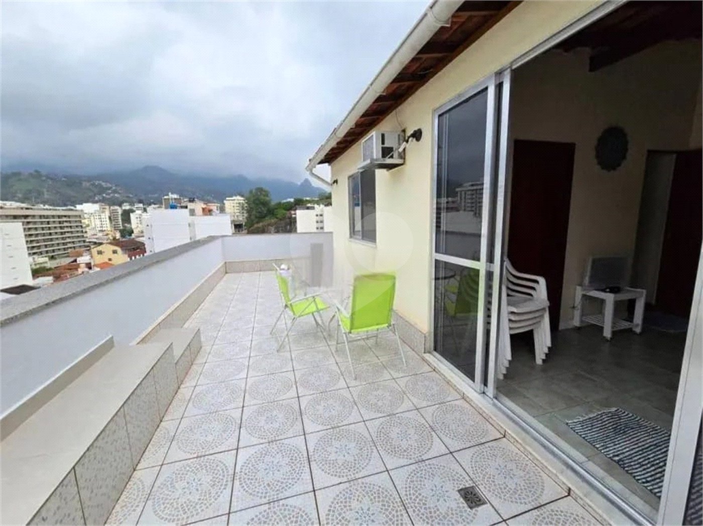 Cobertura à venda com 3 quartos, sendo 1 suíte, em Tijuca, Rio de Janeiro, RJ