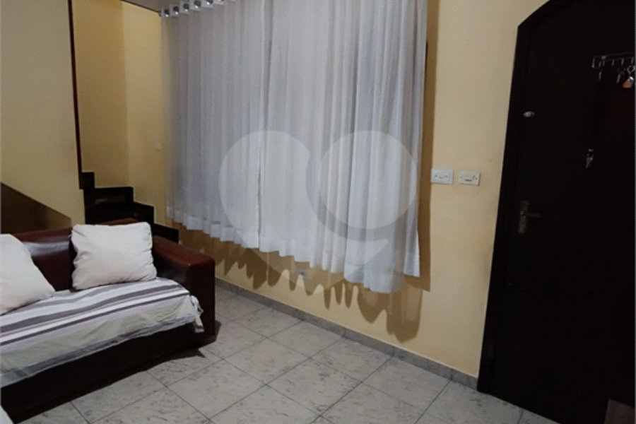 Casa à venda com 2 quartos no condomínio Casa Geminada, São Paulo - SP