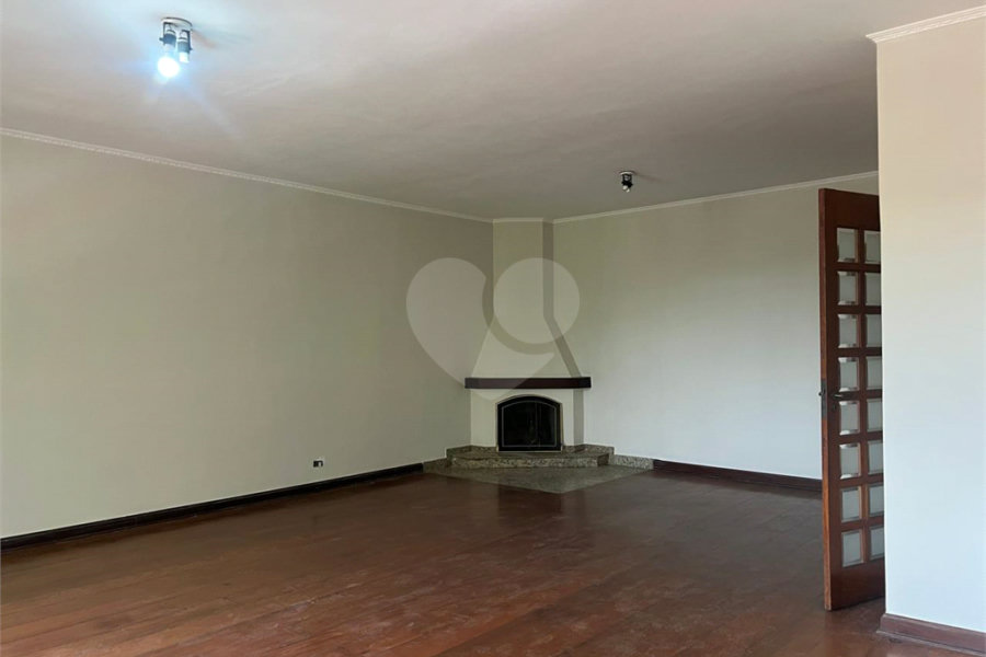 Sobrado à venda com 3 quartos, sendo 1 suíte, em Tremembé, São Paulo, SP