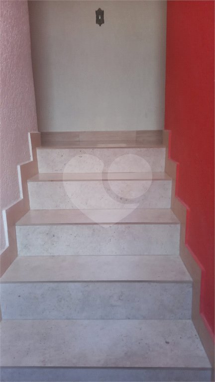 Casa à venda com 5 quartos, sendo 2 suítes, em Jardim Santa Clara, Guarulhos, SP