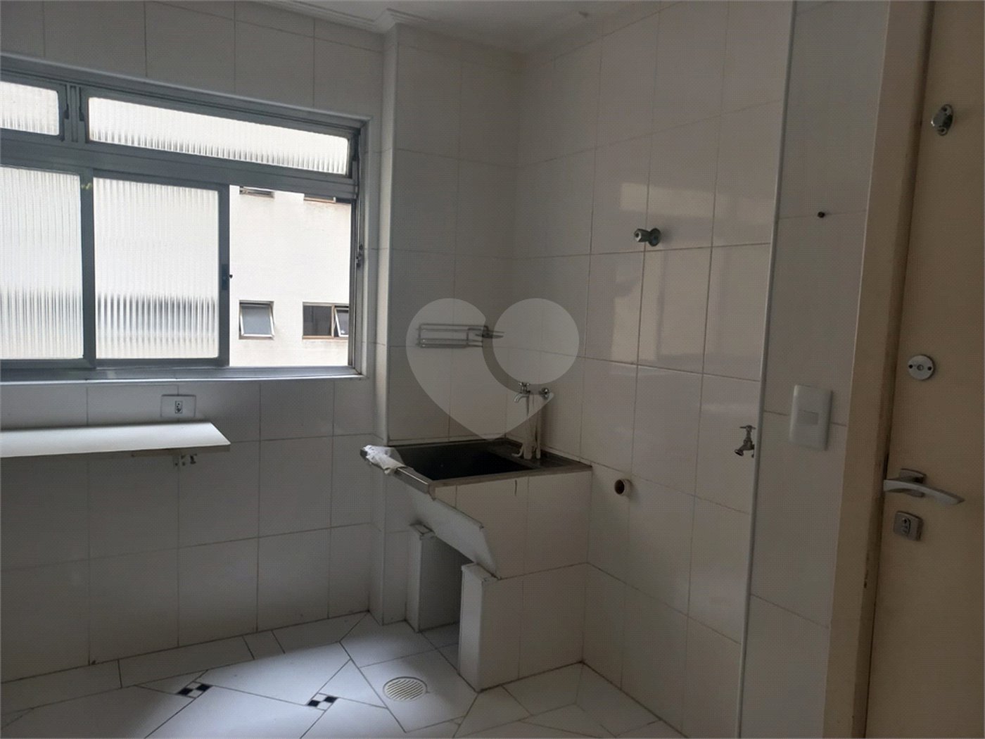 Apartamento à venda com 3 quartos, sendo 1 suíte, em Jardim Paulista, São Paulo, SP