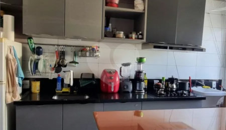 Apartamento à venda com 2 quartos em Parque Assunção, Taboão da Serra, SP