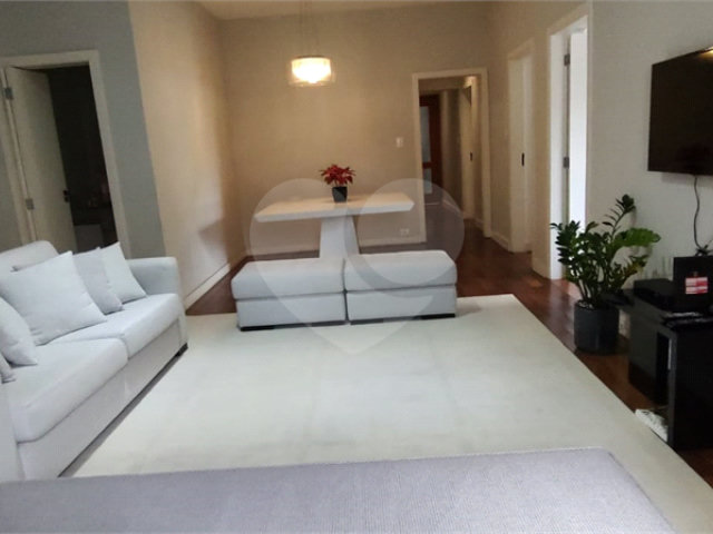 Casa Térrea à venda com 3 quartos, sendo 2 suítes,  em Horto, São Paulo, SP