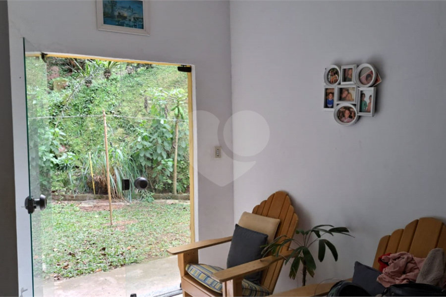 Casa à venda com 3 quartos, sendo 1 suíte, no condomínio Alpes da Cantareira, Mairiporã - SP