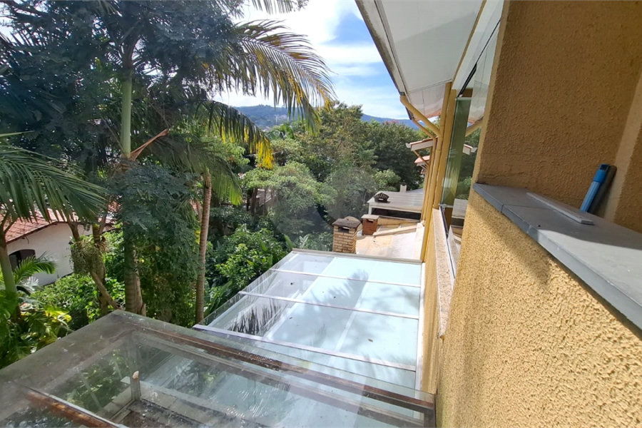 Casa à venda com 2 suítes no condomínio Village Palmas, São Paulo - SP