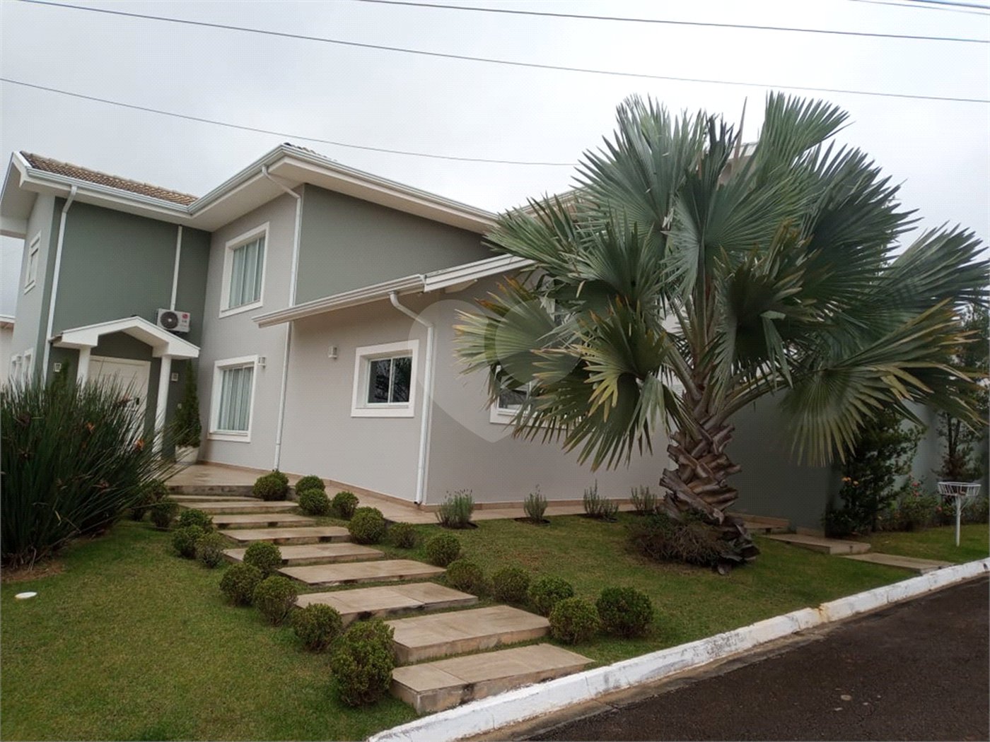 Casa à venda com 4 suítes no condomínio Villaggio Capriccio, Louveira - SP