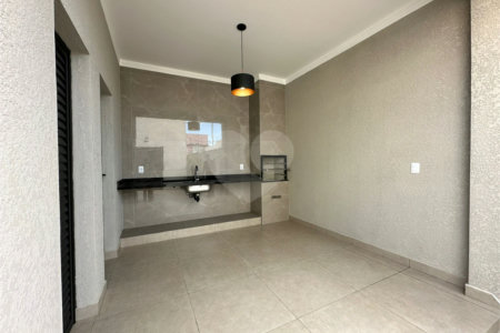 Casa à venda com 3 quartos, sendo 1 suíte, em Vila Carolina, Itapetininga, SP