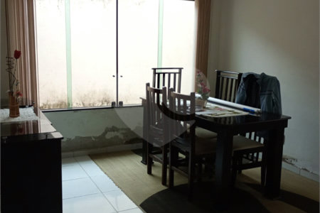 Sobrado à venda com 4 quartos, sendo 1 suíte,  em Vila Suissa, Mogi das Cruzes, SP