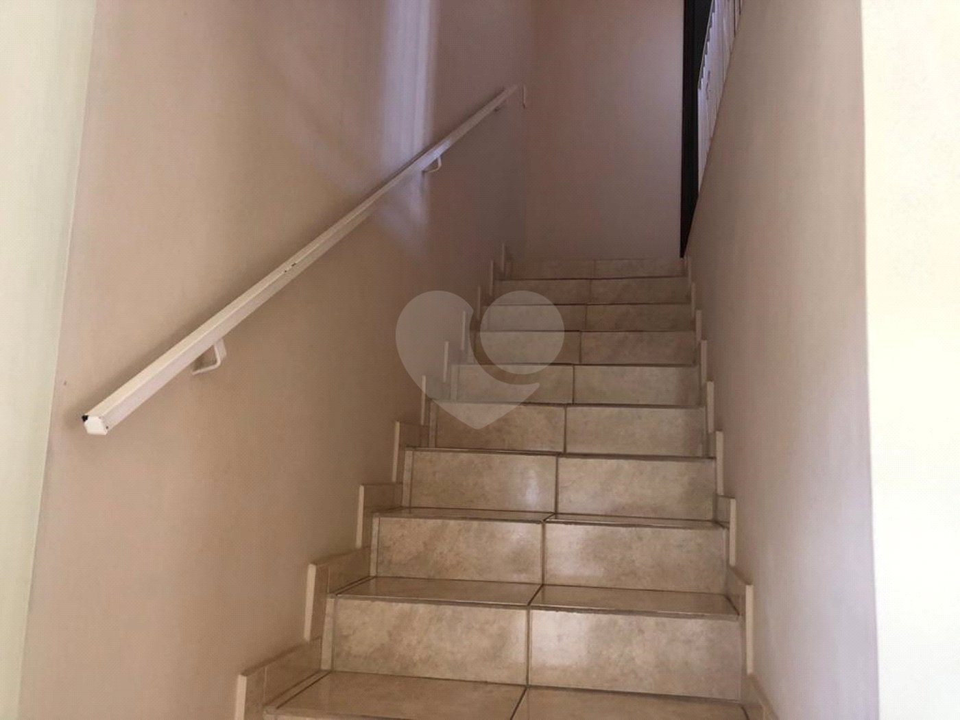 Casa à venda com 3 quartos, sendo 2 suítes,  em Jardim do Lago, Atibaia, SP