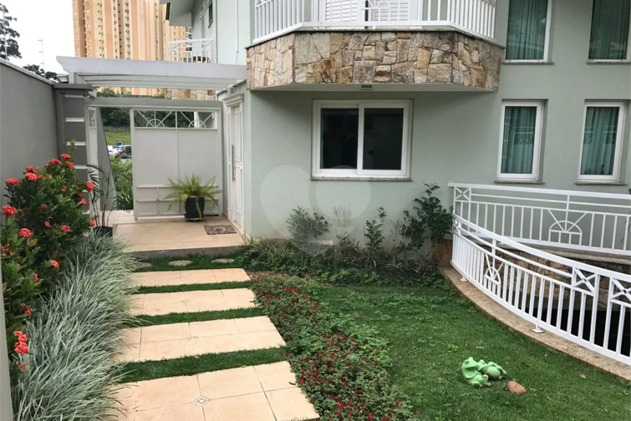 Casa quatro dormitórios bairro do City America