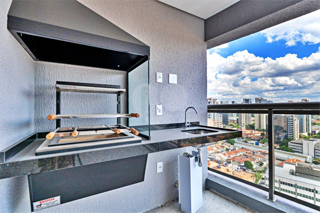 Apartamento à venda com 4 quartos, sendo 2 suítes,  em Jardim das Acácias, São Paulo, SP