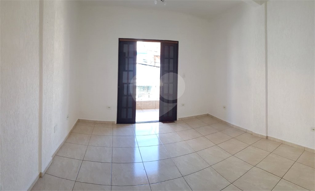 Sobrado à venda com 2 quartos, sendo 1 suíte, em Tremembé, São Paulo, SP