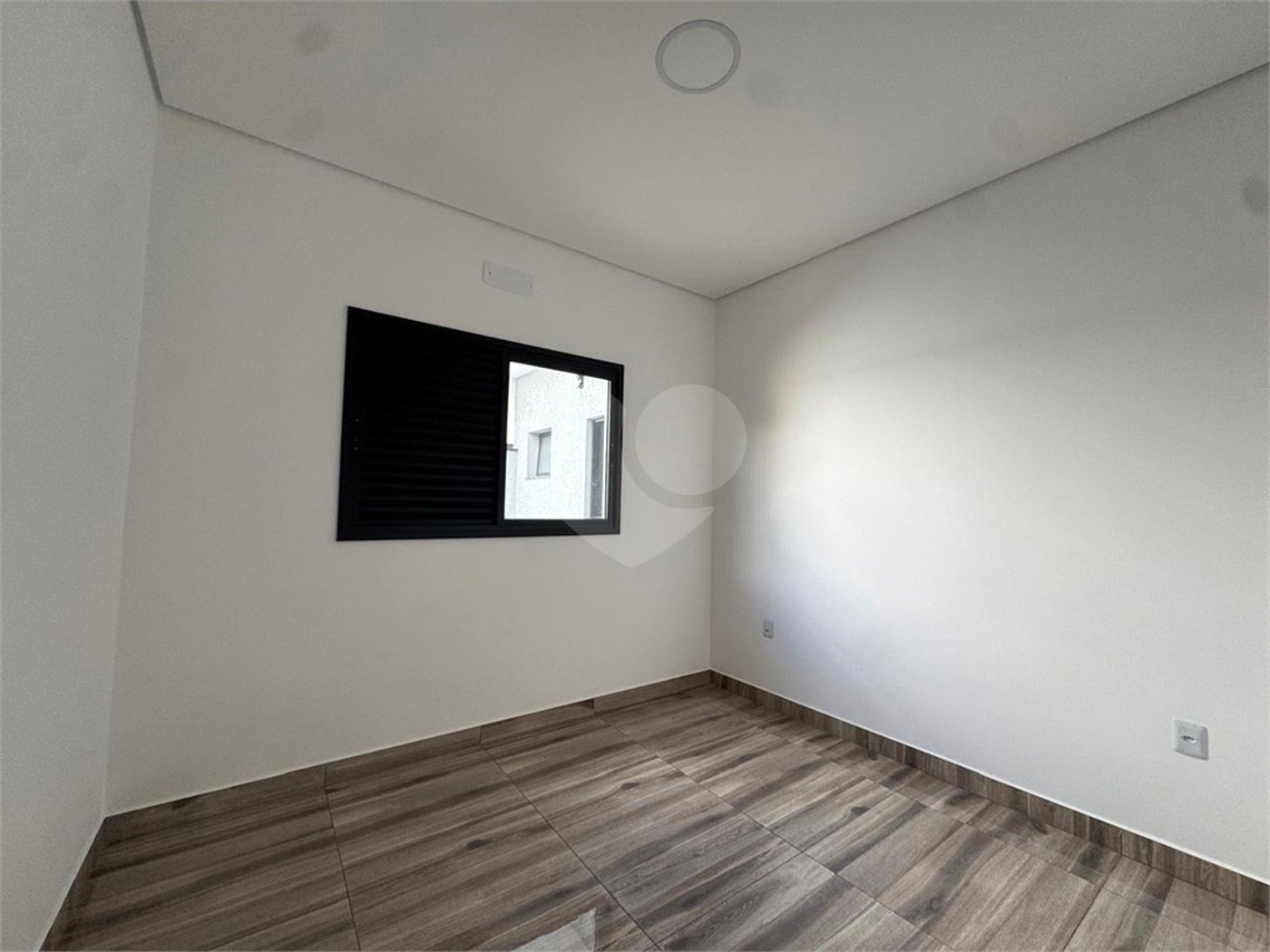 Casa à venda com 3 quartos, sendo 1 suíte, no condomínio Residencial Villagio Wanel, Sorocaba - SP