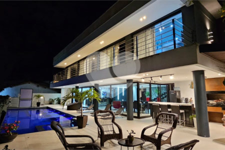 Casa à venda com 4 suítes no Centro, Porto Seguro, BA