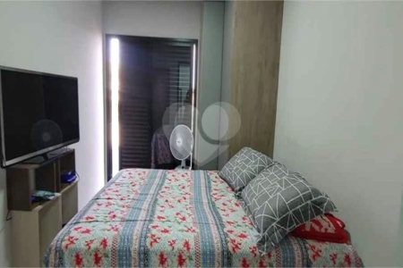 Casa à venda com 4 quartos, sendo 2 suítes, no condomínio Horto Florestal Villagio, Sorocaba - SP