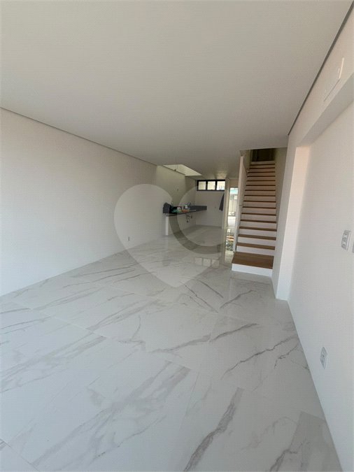 Sobrado à venda com 3 quartos, sendo 1 suíte,  em Sítio da Figueira, São Paulo, SP