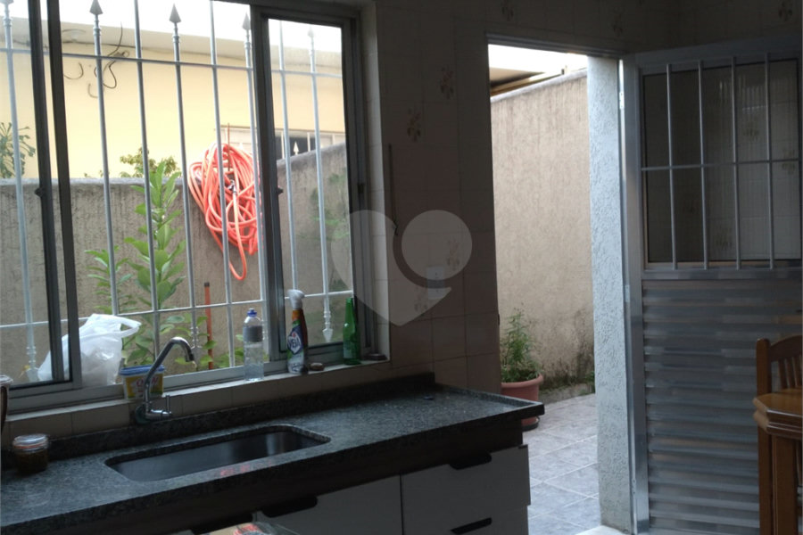 Sobrado à venda com 6 quartos, sendo 1 suíte, em Vila Sabrina, São Paulo, SP