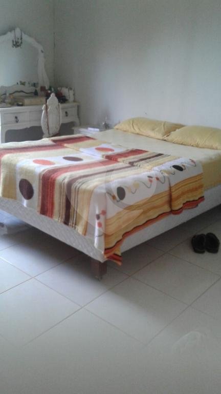 Casa à venda com 6 quartos, sendo 4 suítes, no condomínio Cond Riacho Fundo, Araçoiaba da Serra - SP