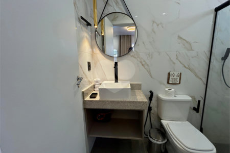 Apartamento à venda com 2 quartos, sendo 1 suíte, em Taperapuan, Porto Seguro, BA