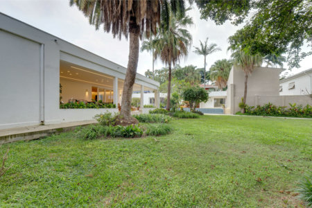Casa Térrea à venda ou para alugar com 4 suítes em Alto da Boa Vista, São Paulo, SP