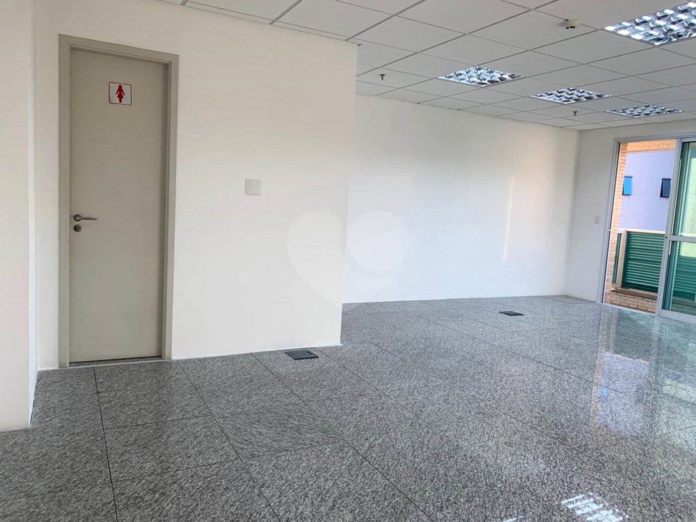 Sala à venda em Vila Guarani (z Sul), São Paulo, SP