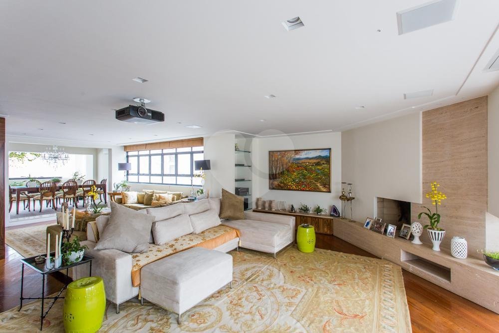 Apartamento à venda com 3 suítes em Campo Belo, São Paulo, SP