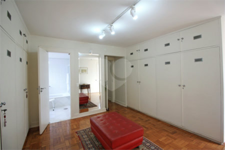 Sobrado à venda com 3 quartos, sendo 1 suíte, em Butantã, São Paulo, SP