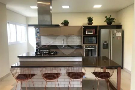 Casa à venda com 3 quartos, sendo 1 suíte,  no condomínio Alphaville 1, São José dos Campos - SP