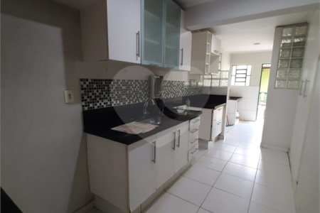 Sobrado à venda com 5 quartos, sendo 4 suítes, em Cidade Vista Verde, São José dos Campos, SP