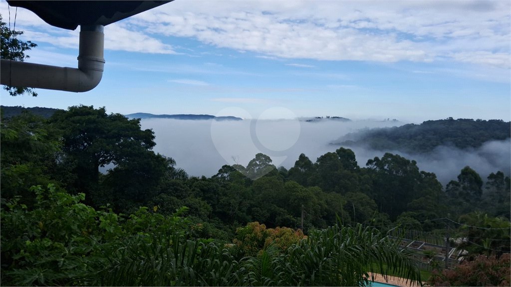 Chácara à venda com 4 quartos em Mato Dentro, Mairiporã, SP