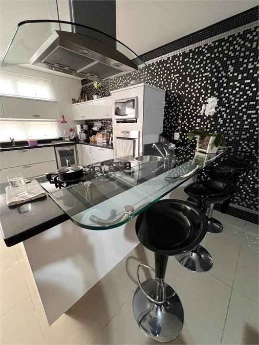 Casa à venda com 5 suítes no condomínio Residencial dos Lagos, Itupeva - SP