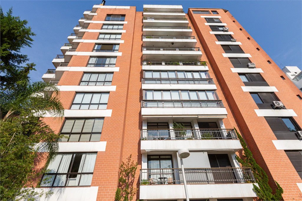 Apartamento à venda com 4 quartos, sendo 3 suítes,  em Real Parque, São Paulo, SP