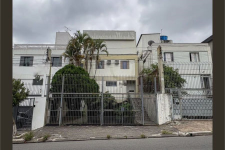 Casa à venda com 8 quartos, sendo 2 suítes, em Indianópolis, São Paulo, SP