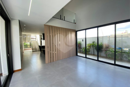 Casa à Venda no Condomínio Damha II
