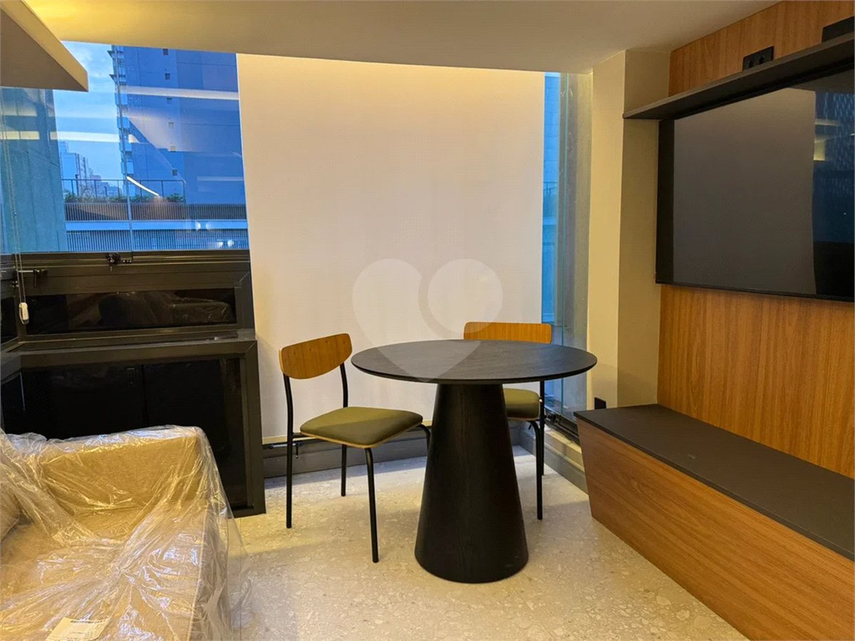 Locação - 1 dormitório com 34 m² – Brooklin, pertinho do metrô Pacote: R$ 5.000,00 | Totalmente mobiliado