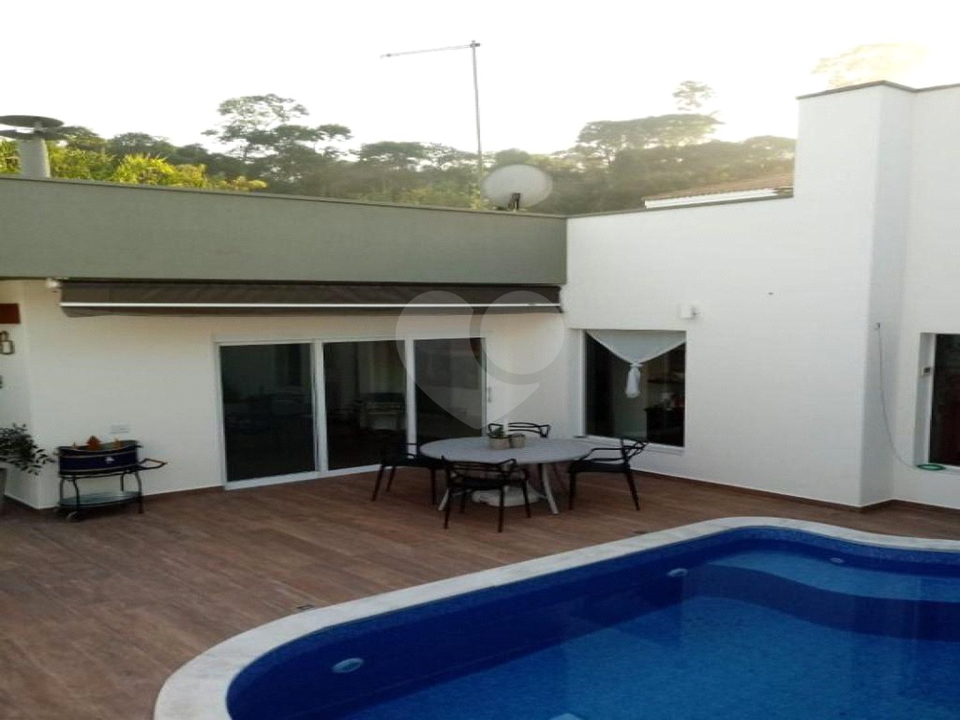 Casa à venda com 3 quartos, sendo 1 suíte, no condomínio Bosque de Grevilea, Vinhedo - SP