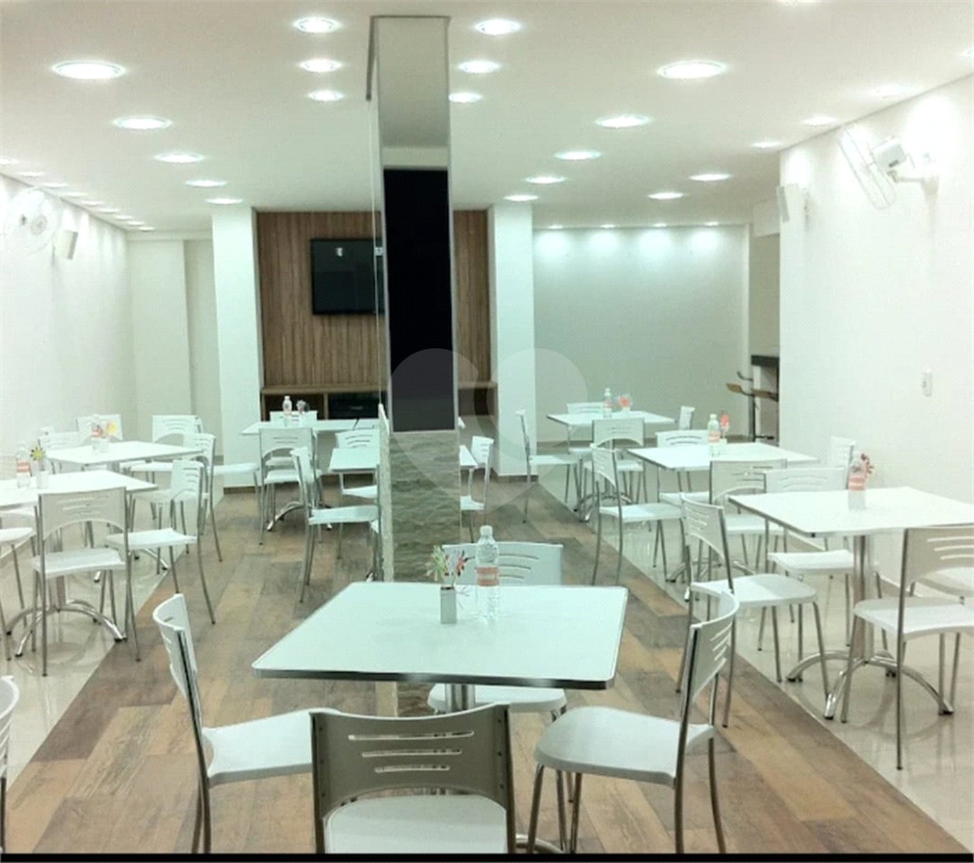 Apartamento à venda com 2 quartos, sendo 1 suíte,  em Santo Amaro, São Paulo, SP