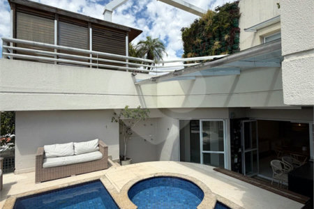 Triplex à venda com 4 suítes em Santa Teresinha, São Paulo, SP