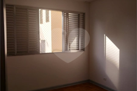 Apartamento à venda com 3 quartos, sendo 1 suíte, em Vila Paulicéia, São Paulo, SP