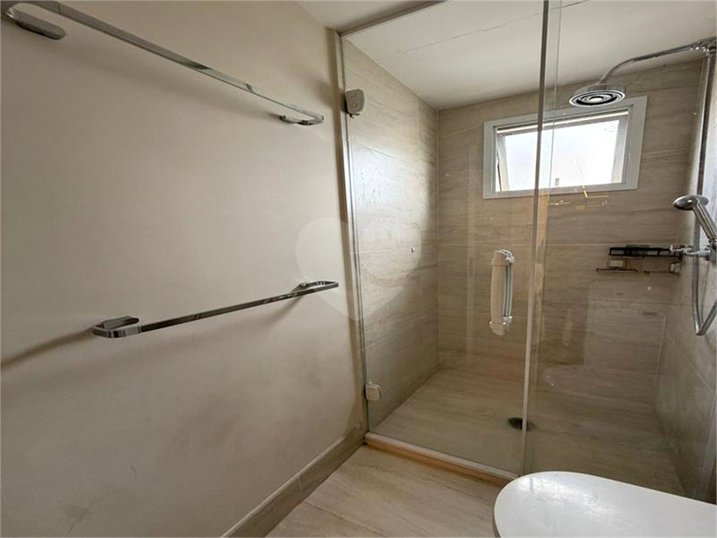 Apartamento à venda ou para alugar com 3 quartos, sendo 1 suíte, em Vila Andrade, São Paulo, SP