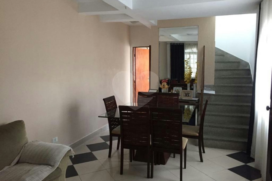 Sobrado à venda com 3 quartos, sendo 1 suíte,  em Tremembé, São Paulo, SP