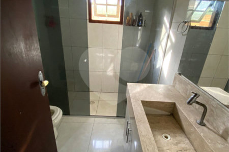 Sobrado à venda com 4 quartos em Jardim Santa Luzia de Poa, Itaquaquecetuba, SP